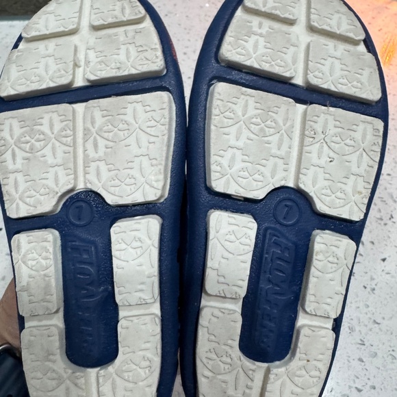 Floafers - Picture 5 of 6